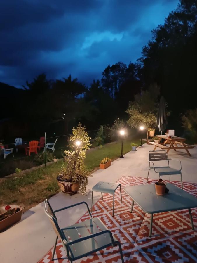 Le Jardin De Moulis, Saint Girons, Ariege, Pyrenees, Bed and Breakfast Buitenkant foto