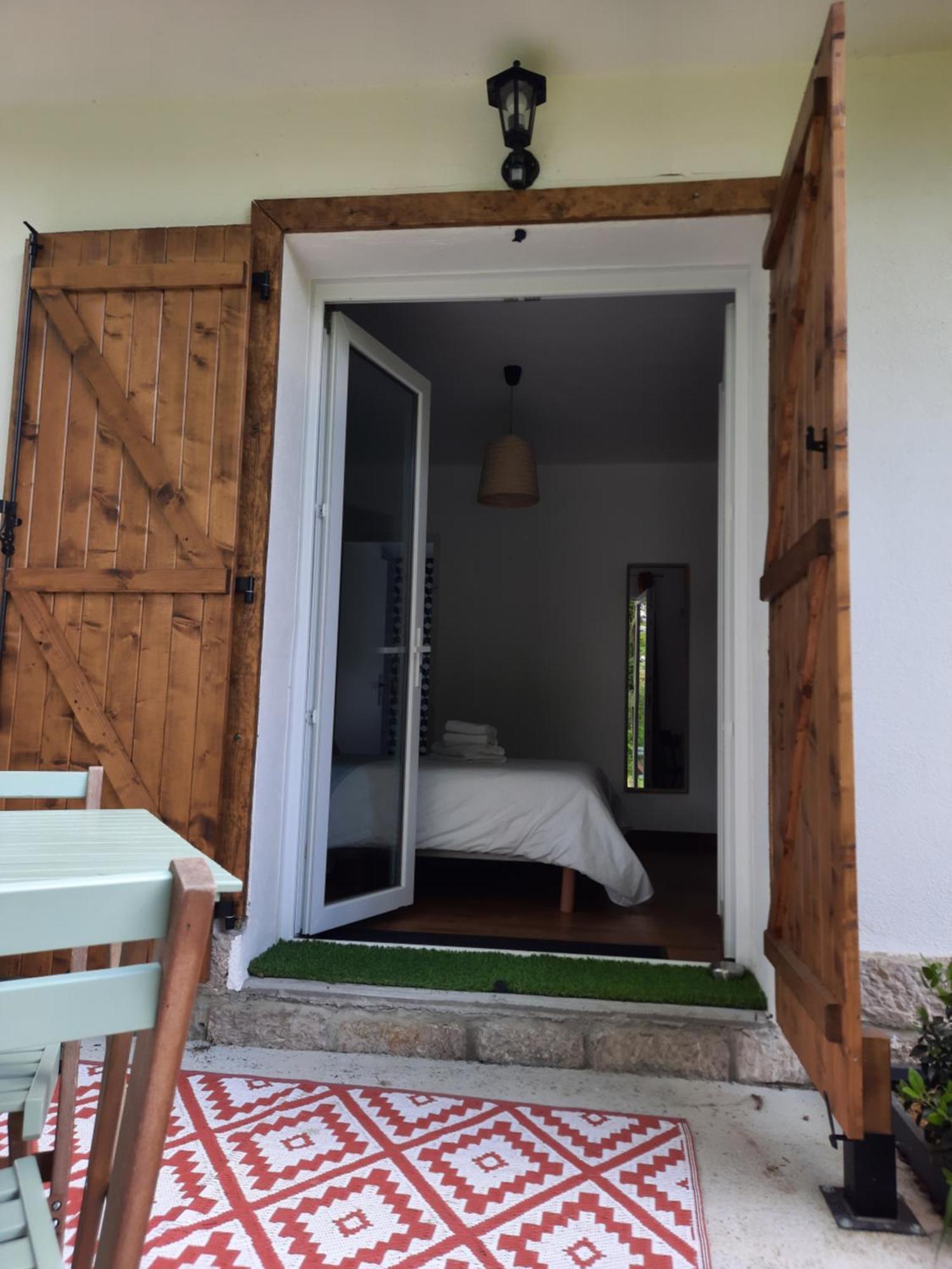 Le Jardin De Moulis, Saint Girons, Ariege, Pyrenees, Bed and Breakfast Buitenkant foto