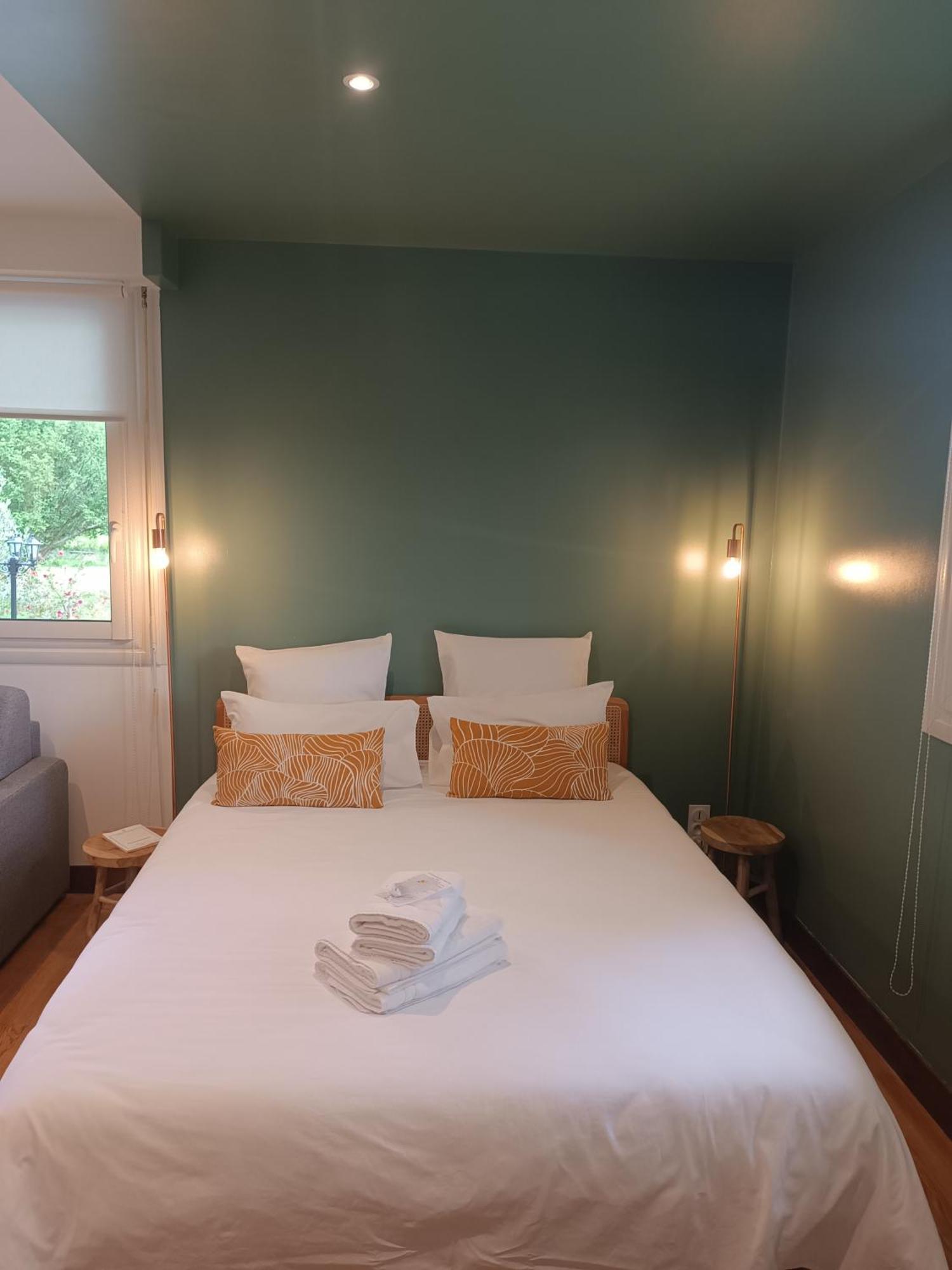 Le Jardin De Moulis, Saint Girons, Ariege, Pyrenees, Bed and Breakfast Buitenkant foto