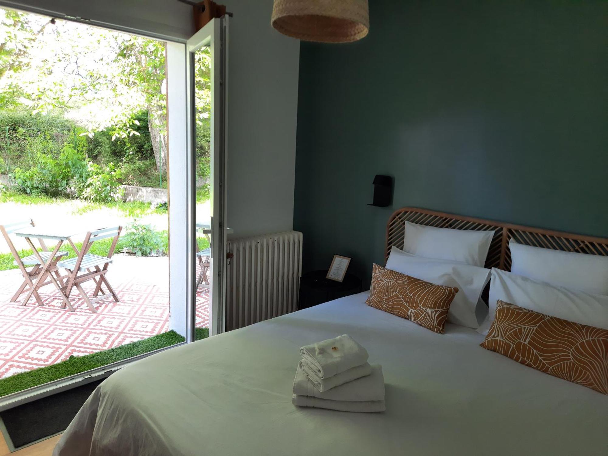 Le Jardin De Moulis, Saint Girons, Ariege, Pyrenees, Bed and Breakfast Buitenkant foto