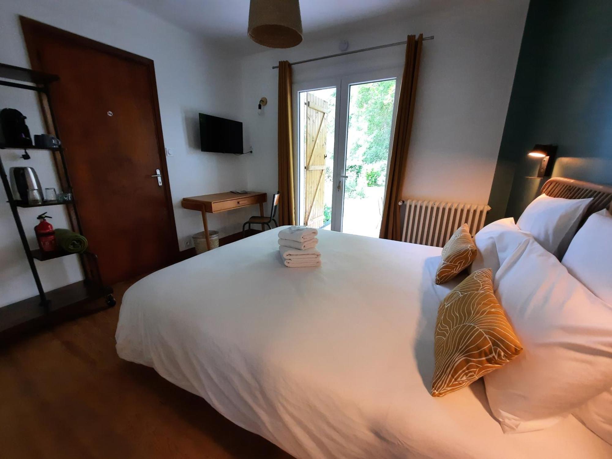 Le Jardin De Moulis, Saint Girons, Ariege, Pyrenees, Bed and Breakfast Buitenkant foto